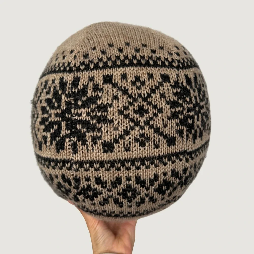 NEW - Pottery Barn Fair Isle Sweater Round Pillow 12